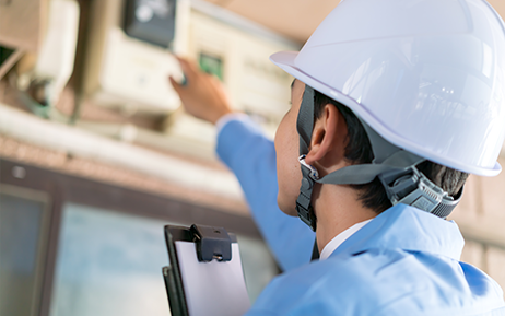 電気点検の様子